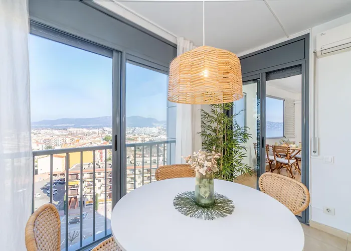 Milenial Immo Panoramic Views With Pool Apartman *